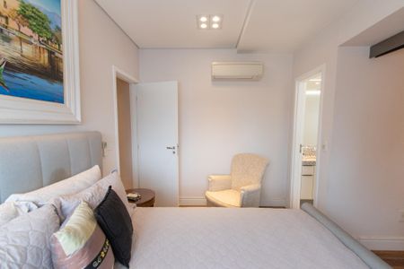 Apartamento à venda com 360m², 4 quartos e 6 vagasSuíte 2