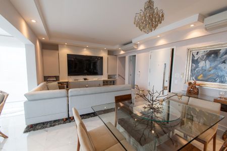 Apartamento à venda com 360m², 4 quartos e 6 vagasSala