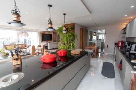 Apartamento à venda com 360m², 4 quartos e 6 vagasVaranda gourmet