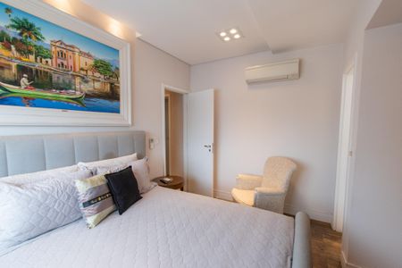 Apartamento à venda com 360m², 4 quartos e 6 vagasSuíte 2