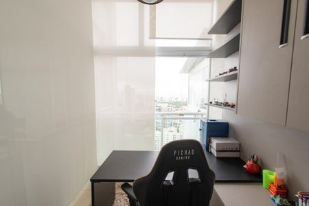 Apartamento à venda com 360m², 4 quartos e 6 vagasEscritório da suíte 1