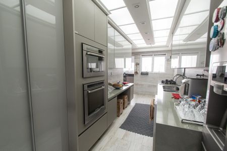 Apartamento à venda com 360m², 4 quartos e 6 vagasCozinha