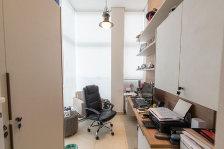 Apartamento à venda com 360m², 4 quartos e 6 vagasEscritório