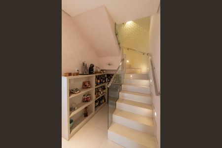 Apartamento à venda com 360m², 4 quartos e 6 vagasEscada