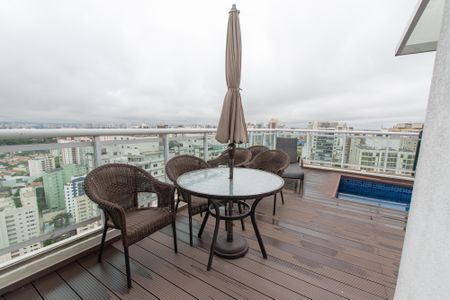 Apartamento à venda com 360m², 4 quartos e 6 vagasVaranda gourmet