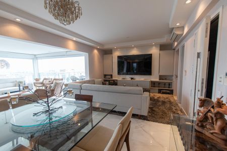 Apartamento à venda com 360m², 4 quartos e 6 vagasSala