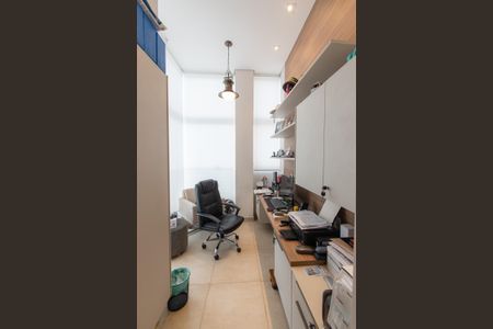 Apartamento à venda com 360m², 4 quartos e 6 vagasEscritório