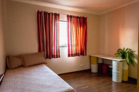 Casa à venda com 282m², 4 quartos e 6 vagas