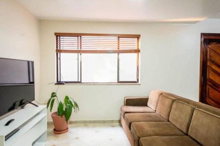 Casa à venda com 282m², 4 quartos e 6 vagas