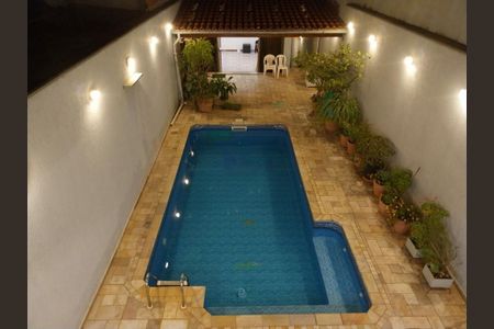 Casa à venda com 282m², 4 quartos e 6 vagas