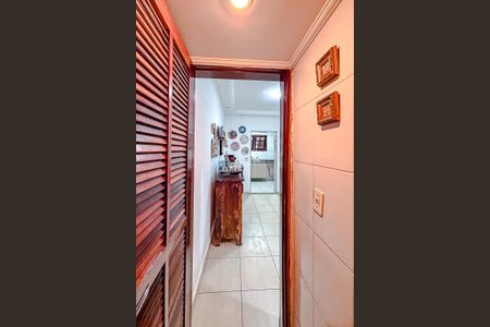 Casa à venda com 220m², 4 quartos e 2 vagasLavabo