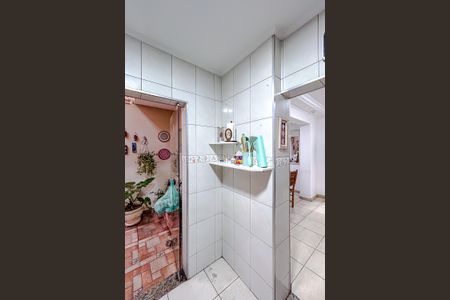 Casa à venda com 220m², 4 quartos e 2 vagasCozinha 