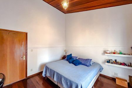 Casa à venda com 220m², 4 quartos e 2 vagasQuarto 1