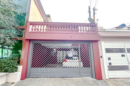 Casa à venda com 220m², 4 quartos e 2 vagasFachada com Plaquinha