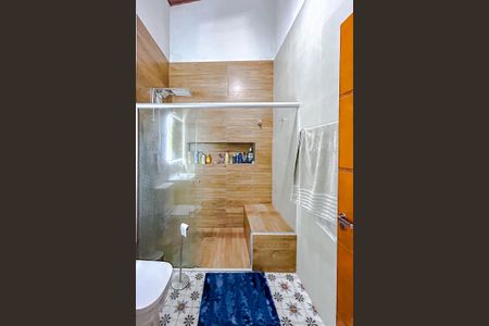 Casa à venda com 220m², 4 quartos e 2 vagasBanheiro