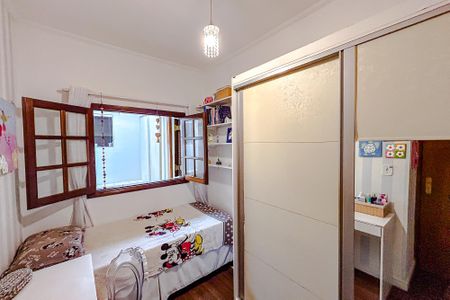 Casa à venda com 220m², 4 quartos e 2 vagasQuarto 2