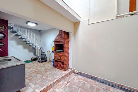 Casa à venda com 220m², 4 quartos e 2 vagasÁrea externa