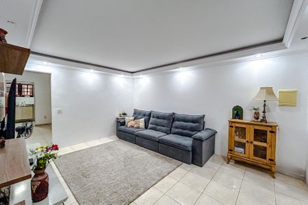 Casa à venda com 220m², 4 quartos e 2 vagasSala