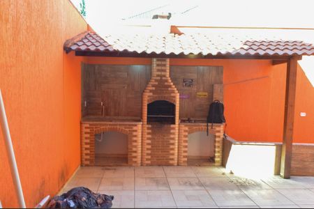 Casa de condomínio para alugar com 230m², 3 quartos e 2 vagasChurrasqueira