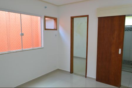 Casa de condomínio para alugar com 230m², 3 quartos e 2 vagasSuíte 1