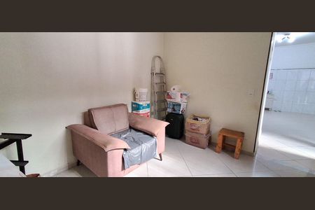 Casa à venda com 228m², 2 quartos e 2 vagasQuarto de Serviço