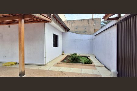 Casa à venda com 228m², 2 quartos e 2 vagasÁrea comum
