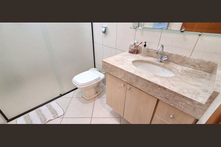 Casa à venda com 228m², 2 quartos e 2 vagasBanheiro Social