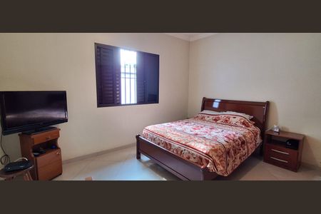 Casa à venda com 228m², 2 quartos e 2 vagasQuarto 1