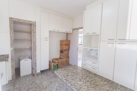 Apartamento à venda com 158m², 4 quartos e 2 vagasCozinha