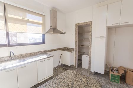 Apartamento à venda com 158m², 4 quartos e 2 vagasCozinha