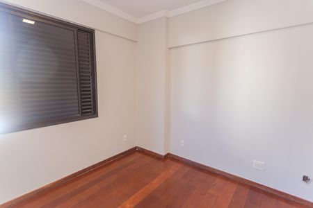Apartamento à venda com 158m², 4 quartos e 2 vagasQuarto 4