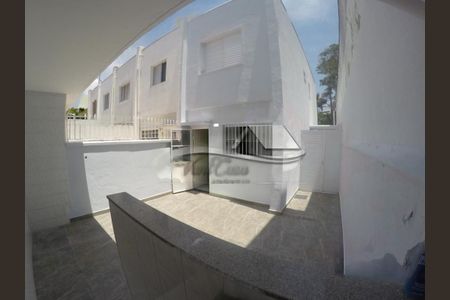Casa à venda com 83m², 2 quartos e 1 vaga