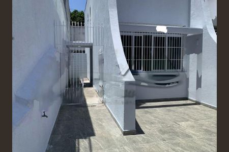 Casa à venda com 83m², 2 quartos e 1 vaga