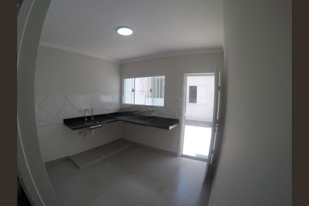 Casa à venda com 83m², 2 quartos e 1 vaga