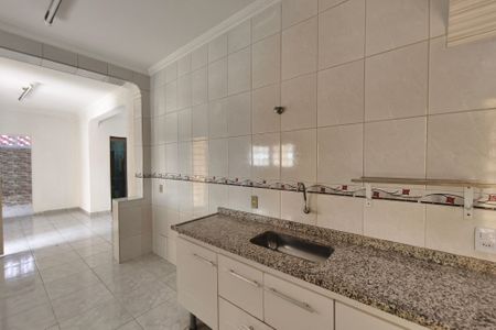 Casa para alugar com 349m², 2 quartos e 4 vagasCozinha