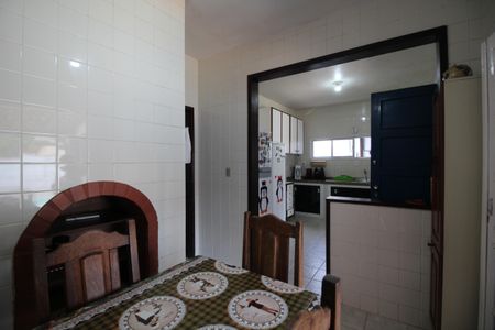 Casa de condomínio à venda com 273m², 4 quartos e 4 vagasCozinha - Copa