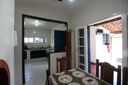 Casa de condomínio à venda com 273m², 4 quartos e 4 vagasCozinha - Copa