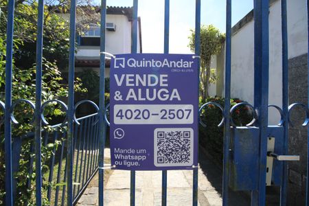 Casa de condomínio à venda com 273m², 4 quartos e 4 vagasPlaca Quinto Andar