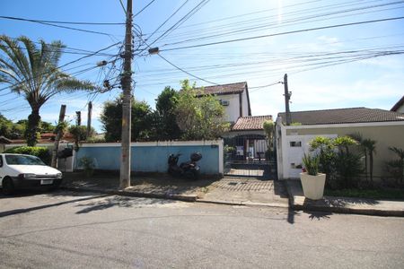 Casa de condomínio à venda com 273m², 4 quartos e 4 vagasFachada