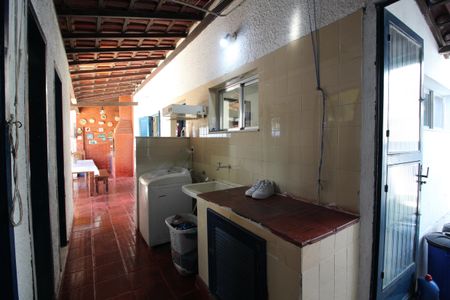 Casa de condomínio à venda com 273m², 4 quartos e 4 vagasÁrea de Serviço