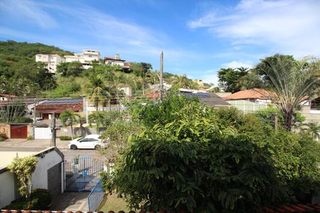Casa de condomínio à venda com 273m², 4 quartos e 4 vagasQuarto 1 - Vista