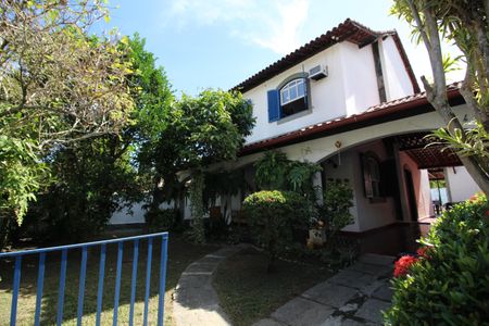 Casa de condomínio à venda com 273m², 4 quartos e 4 vagasFachada da Frente