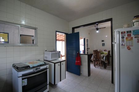 Casa de condomínio à venda com 273m², 4 quartos e 4 vagasCozinha