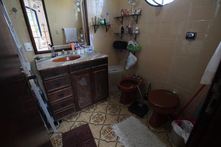 Casa de condomínio à venda com 273m², 4 quartos e 4 vagasQuarto 4 - Banheiro