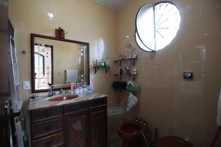 Casa de condomínio à venda com 273m², 4 quartos e 4 vagasQuarto 4 - Banheiro