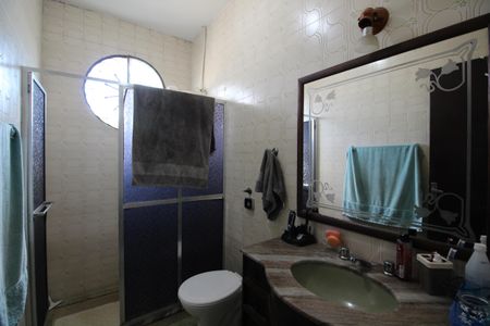 Casa de condomínio à venda com 273m², 4 quartos e 4 vagasBanheiro Social