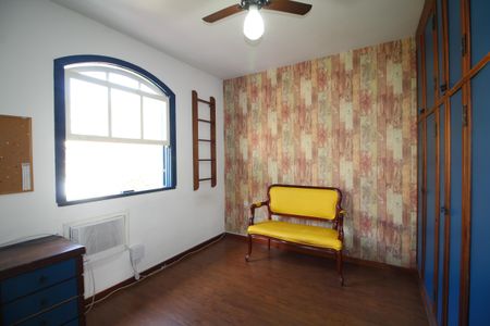 Casa de condomínio à venda com 273m², 4 quartos e 4 vagasQuarto 2