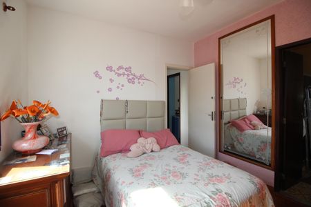 Casa de condomínio à venda com 273m², 4 quartos e 4 vagasQuarto 4 - Suíte