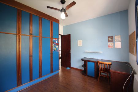 Casa de condomínio à venda com 273m², 4 quartos e 4 vagasQuarto 2