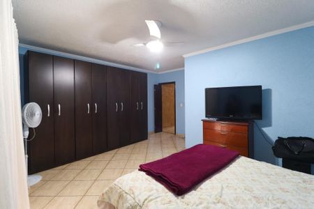 Casa à venda com 250m², 3 quartos e 3 vagas Casa à venda com 250m², 3 quartos e 3 vagasSuíte 1